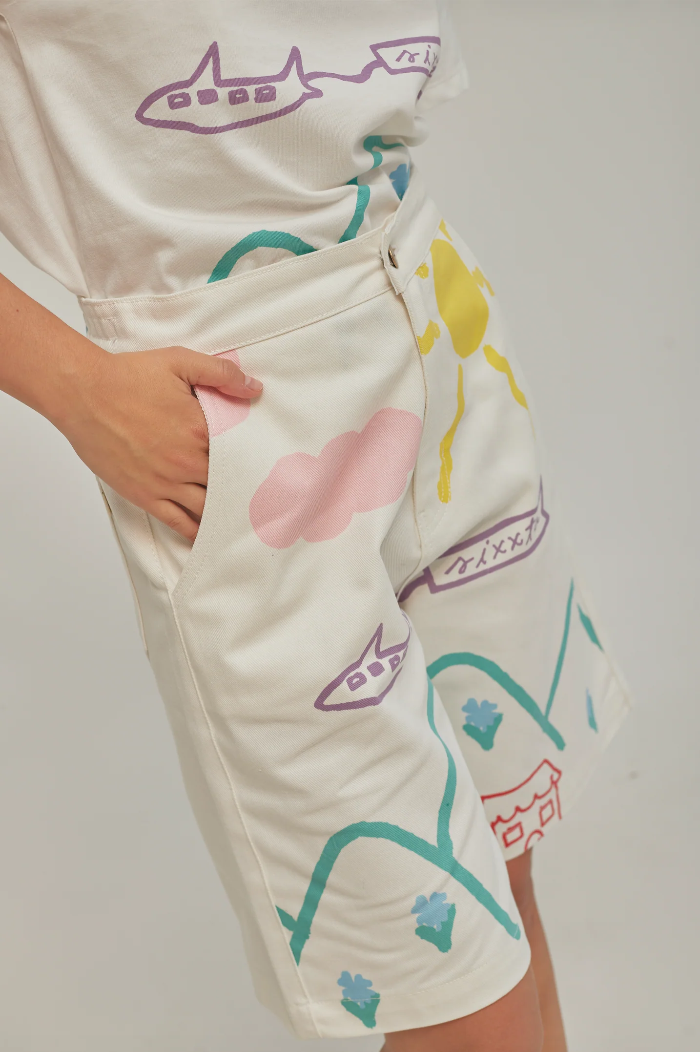 Drawing Patch Bermuda Shorts  - Image 2